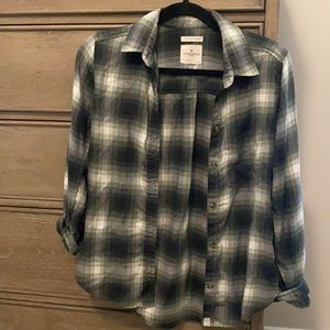 AE xs olive green and gray flannel